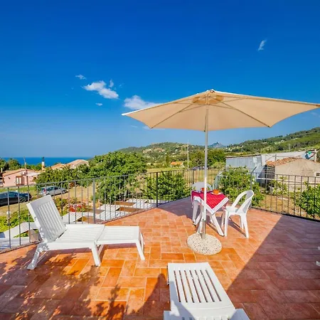 Hills House * Cefalù