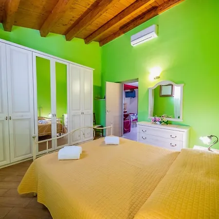 Holiday home Hills House *
