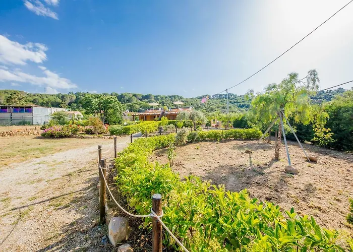 Hills House Чефалу