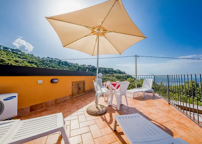 Hills House Nyaraló