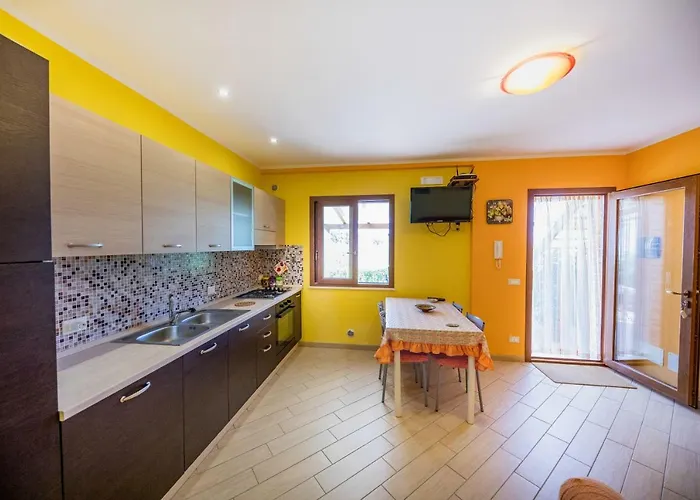 Nyaraló Hills House