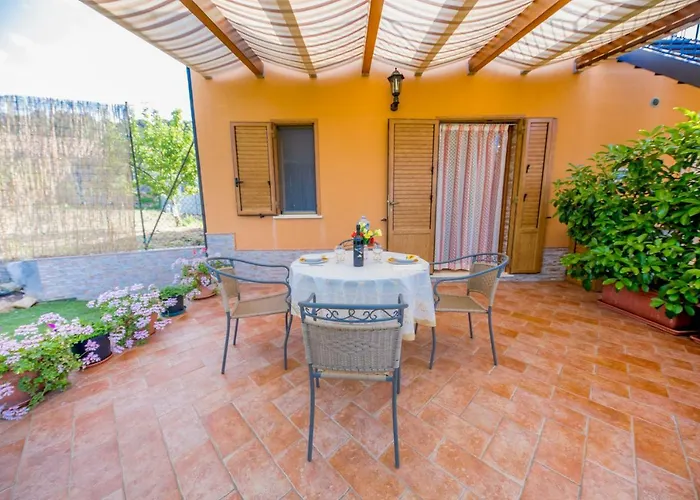 Hills House Nyaraló Cefalù